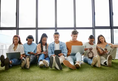 gen Z pomaturitni studium